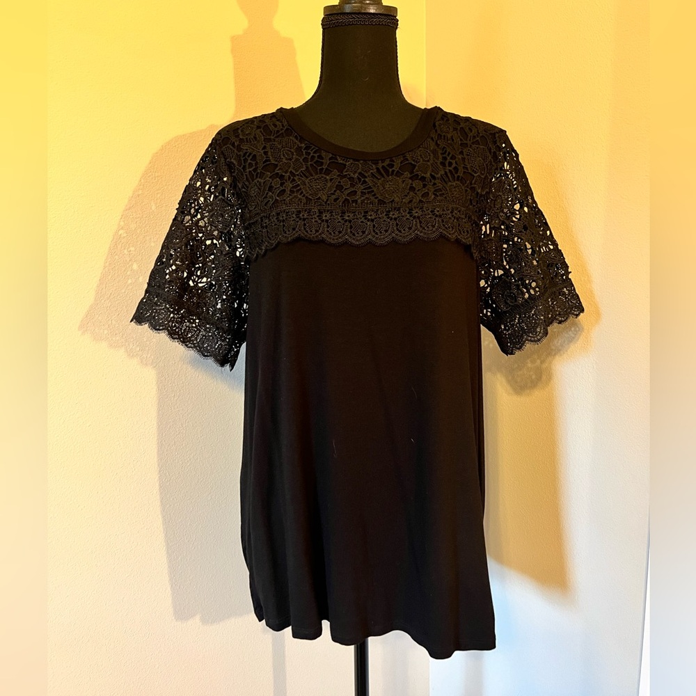 Adrianna Papell Crochet Trim Short Sleeve Top